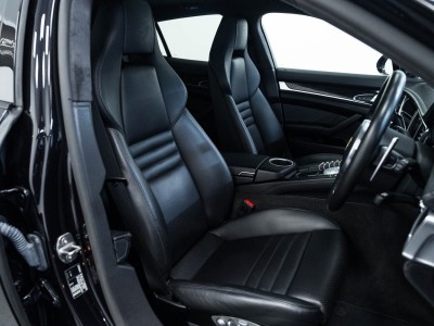 Porsche Panamera Gts