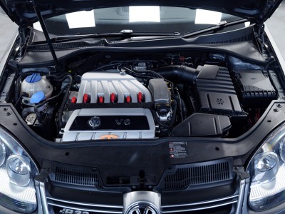 Volkswagen Golf R32