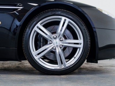 Aston Martin V8 Vantage Roadster