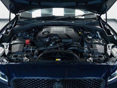 Jaguar F Pace