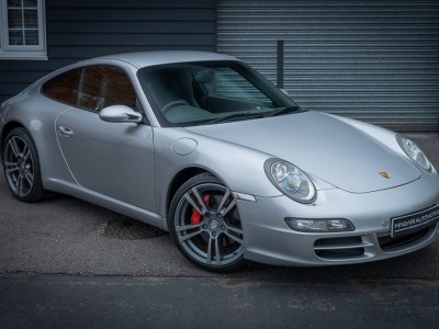 Porsche 911 Carrera