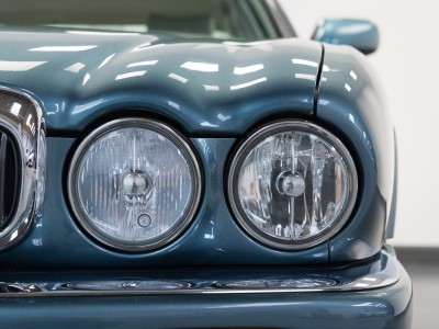 Jaguar Xj8