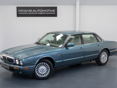 Jaguar Xj8