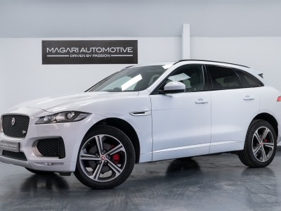 Jaguar F Pace