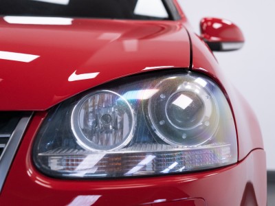 Volkswagen Golf R32