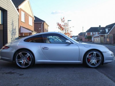 Porsche 911 Carrera